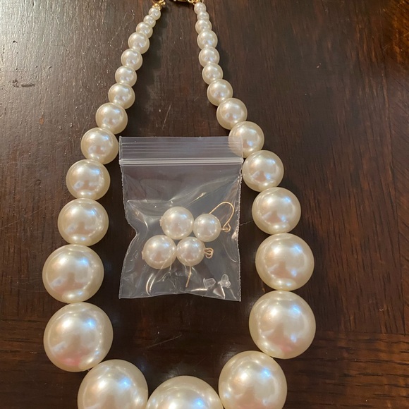 Fashion ladies chunky pearl set - Picture 6 of 6